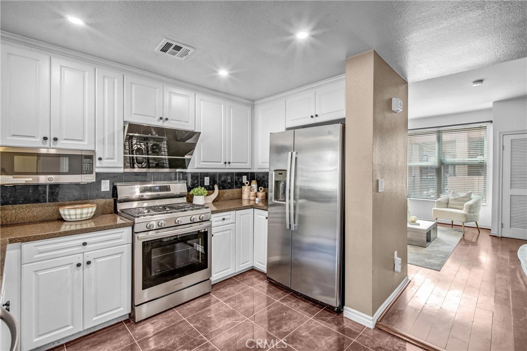88 East Bay State Street Alhambra, CA 91801 - Photo 10 of 46