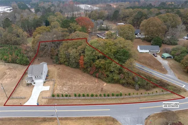 a view of a yard with an outdoor space