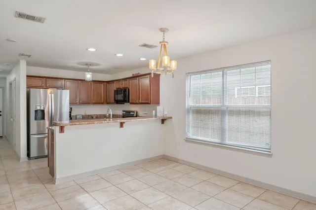 $290,000 | 407 Eisenhower Drive, Crestview, FL 32539