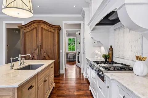 $2,350,000 | 730 Lanewood Lane North, Plymouth, MN 55447