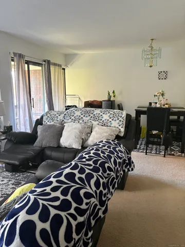 $1,600 | 962 High Path Road, Unit 962, Windsor, CT 06095