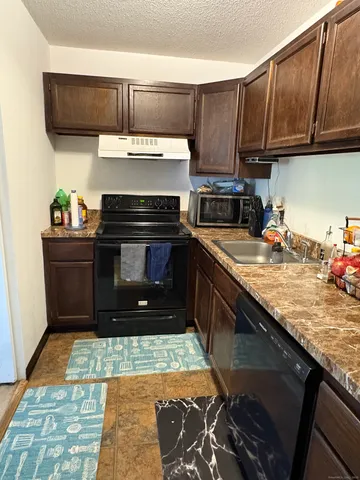 $1,600 | 962 High Path Road, Unit 962, Windsor, CT 06095