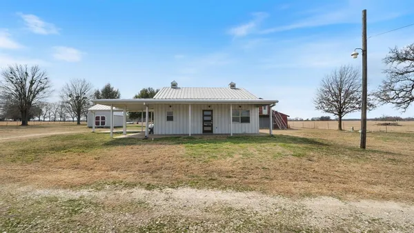 $299,500 | 810 VZ County Road, Canton, TX 75103