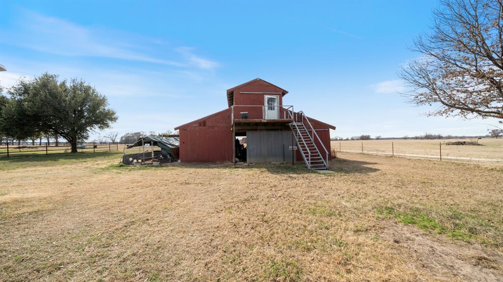 810 VZ County Road Canton, TX 75103 - Photo 26 of 28 barn with electric- apartment room upsiatirs of barn