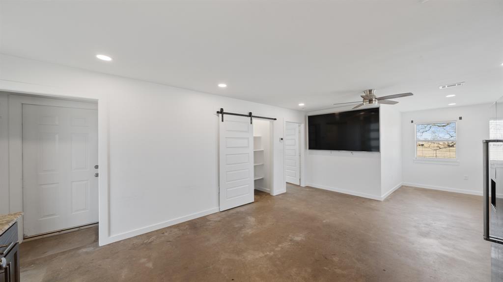 810 VZ County Road Canton, TX 75103 - Photo 7 of 28 downstairs area