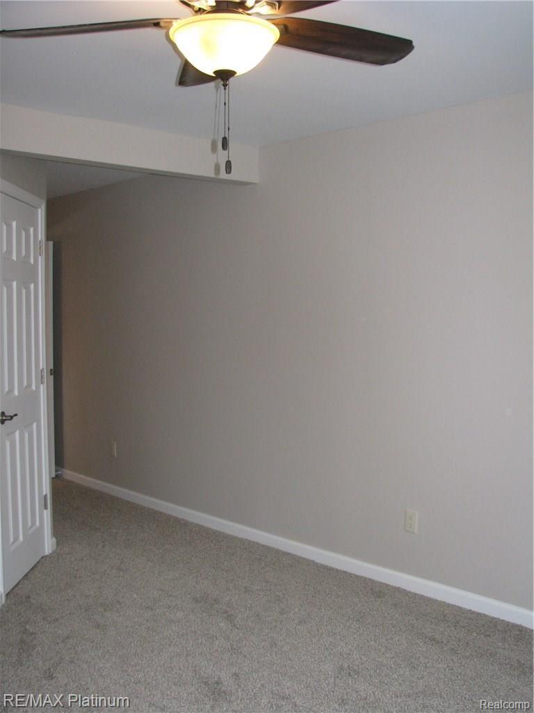 237 South Baldwin Road Oxford, MI 48371 - Photo 22 of 46 master bedroom