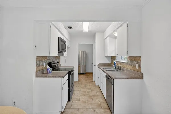 $2,300 | 14843 Green Valley Drive, Balch Springs, TX 75180