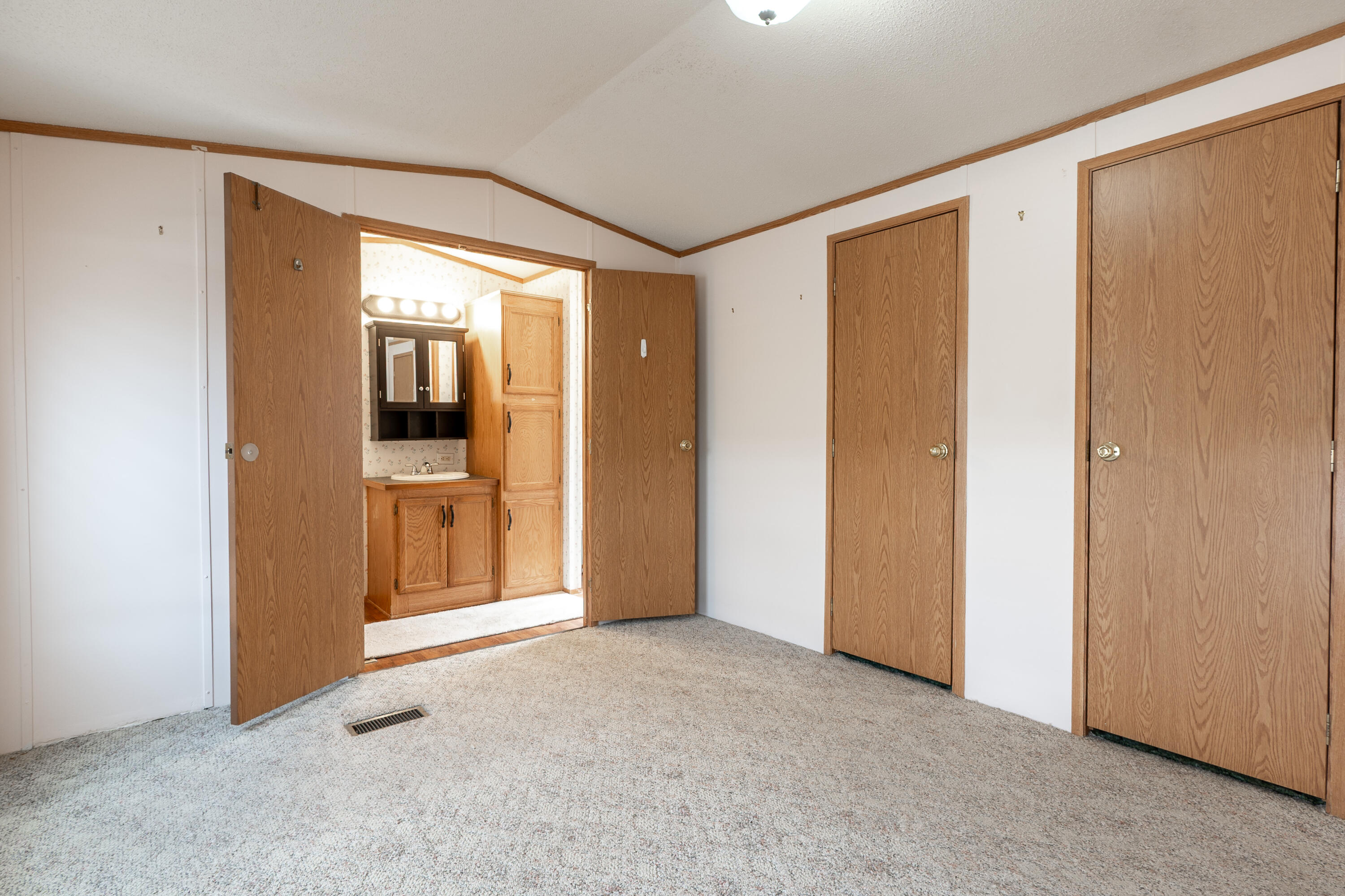 59 Ocean Point Road, Unit 23 Boothbay Harbor, ME 04538 - Photo 12 of 28 01-59 Ocean Pt Lot 23-1