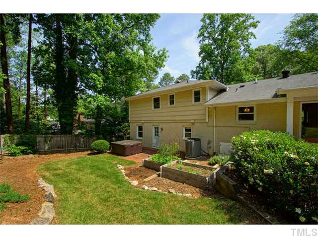 7009 Tanbark Way Raleigh, NC 27615 - Photo 21 of 25