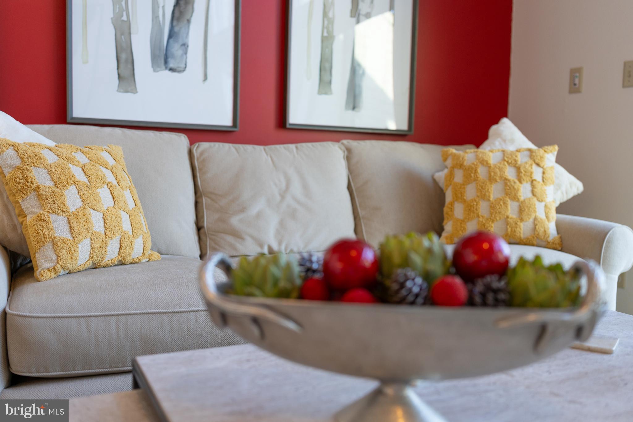 85 Ridge Court, Unit 3 Basye, VA 22842 - Photo 18 of 58 Main Level - Livingroom