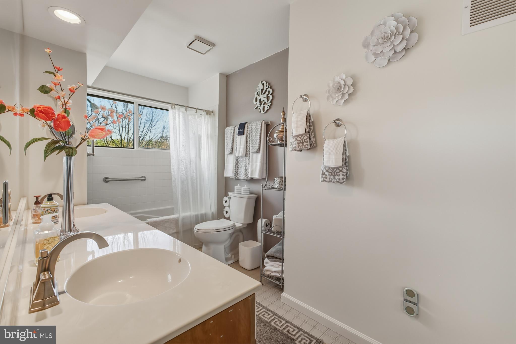 85 Ridge Court, Unit 3 Basye, VA 22842 - Photo 29 of 58 Upper - Bath