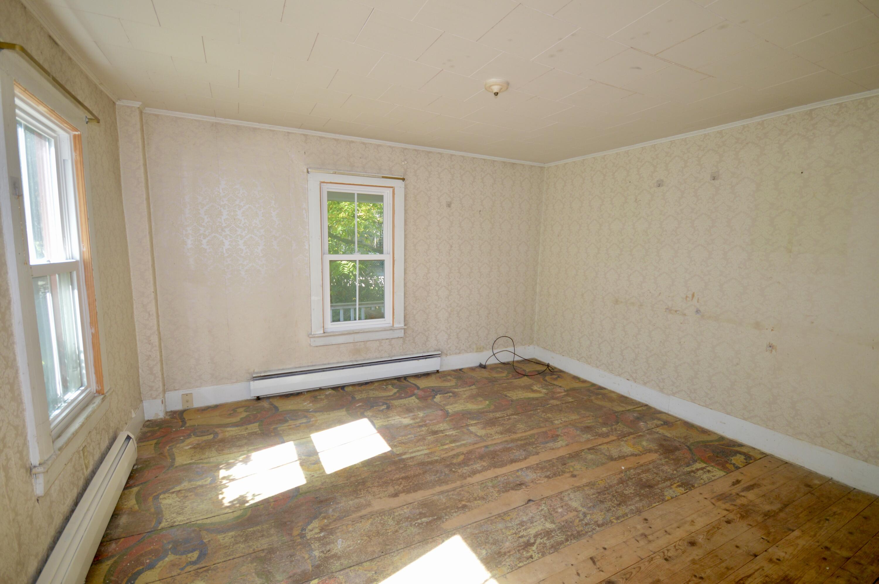 6 Pleasant Street Orono, ME 04473 - Photo 7 of 32 DSC_0015