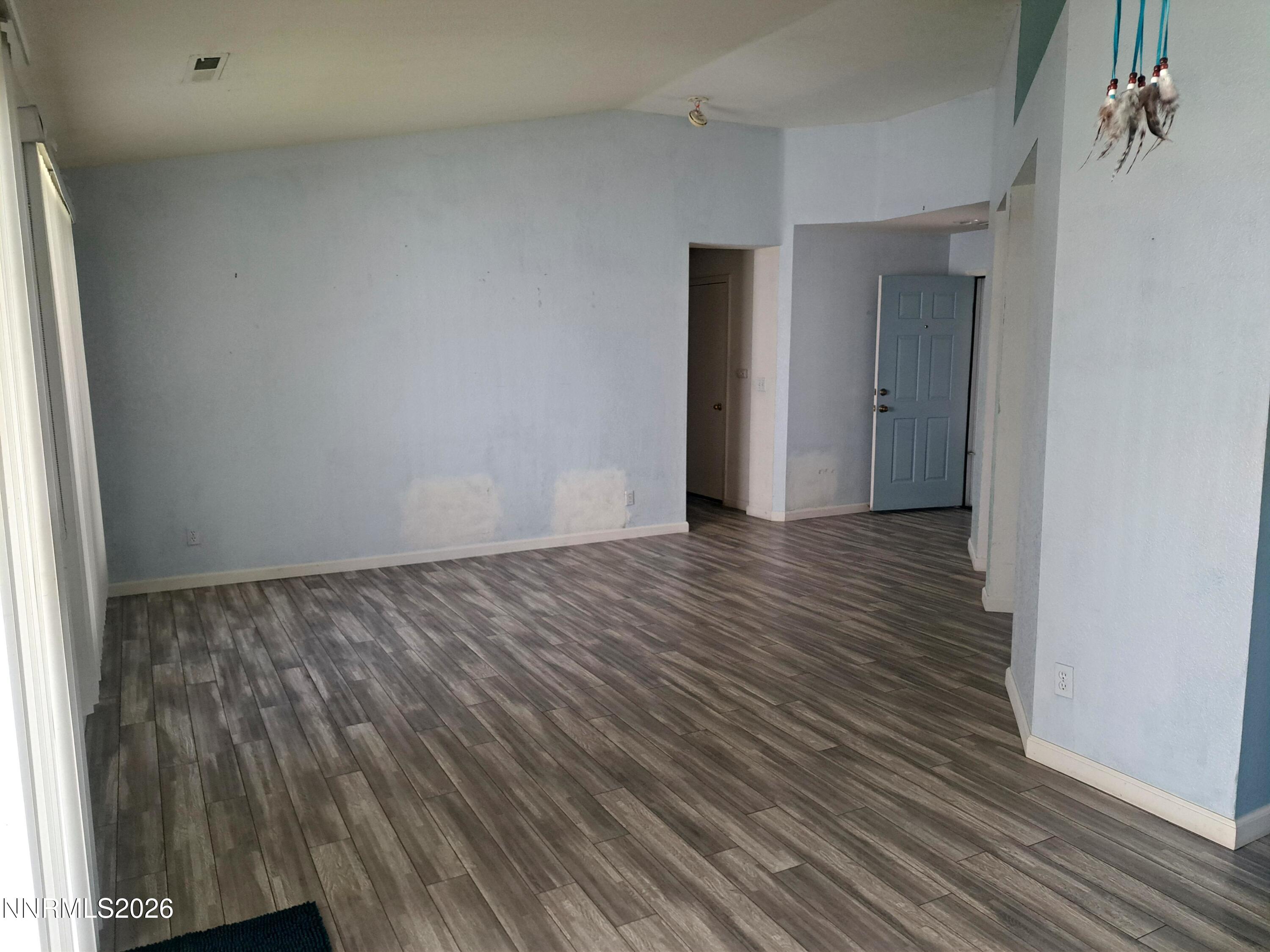 3106 May Rose Circle Reno, NV 89502 - Photo 5 of 22 Great Room looking at entrance and hall