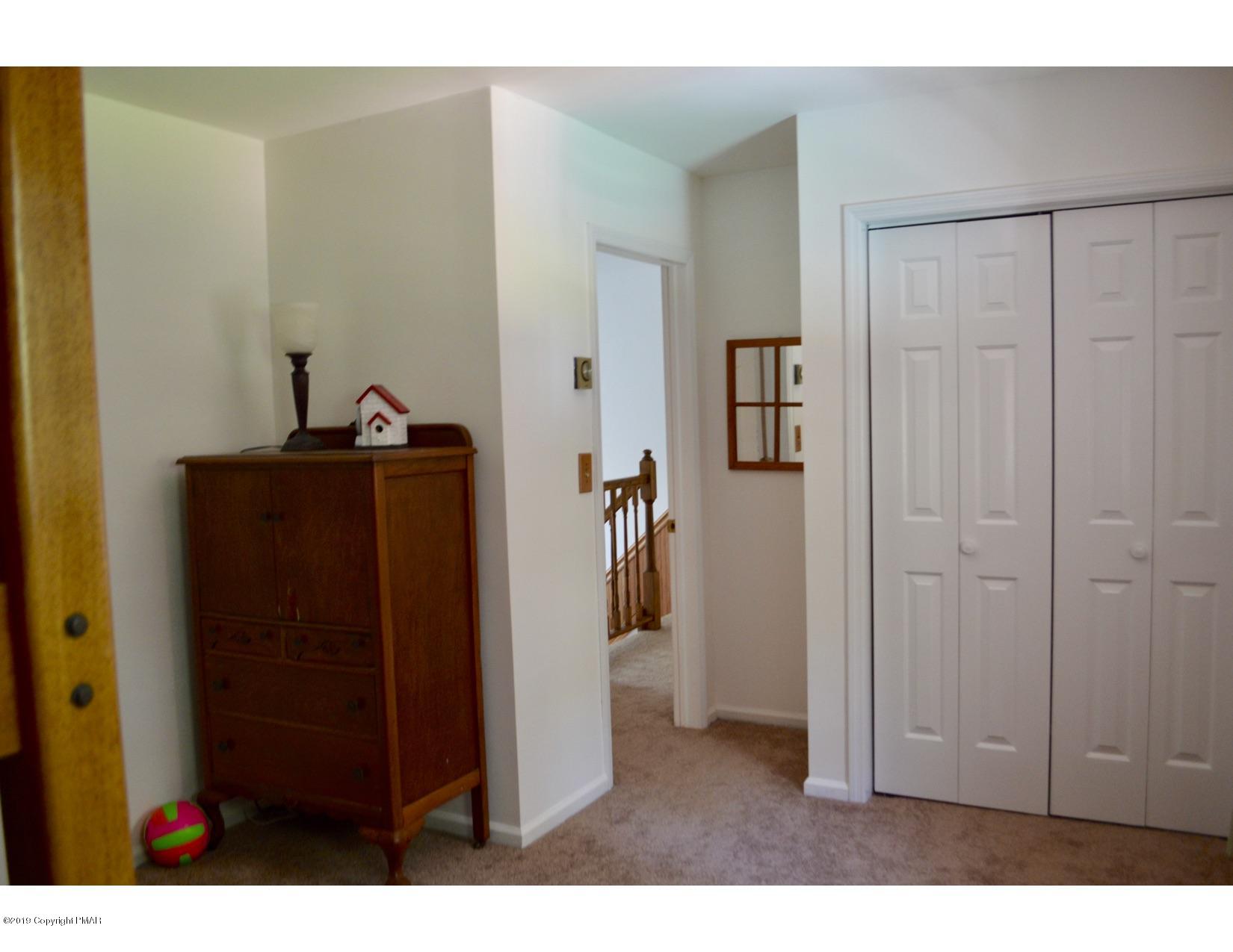 134 Livingston Road Stroudsburg, PA 18360 - Photo 13 of 25 Brannon13