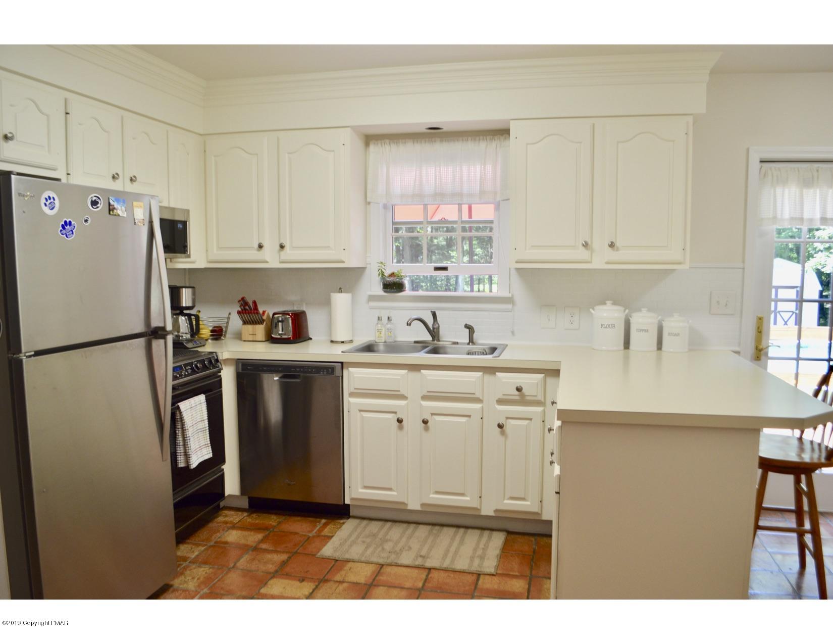134 Livingston Road Stroudsburg, PA 18360 - Photo 17 of 25 Brannon17