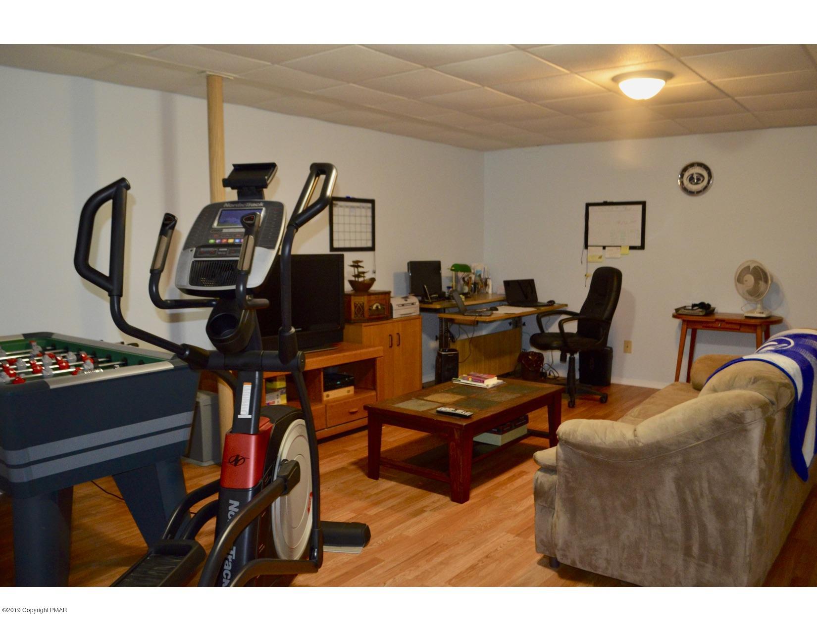 134 Livingston Road Stroudsburg, PA 18360 - Photo 19 of 25 Brannon7