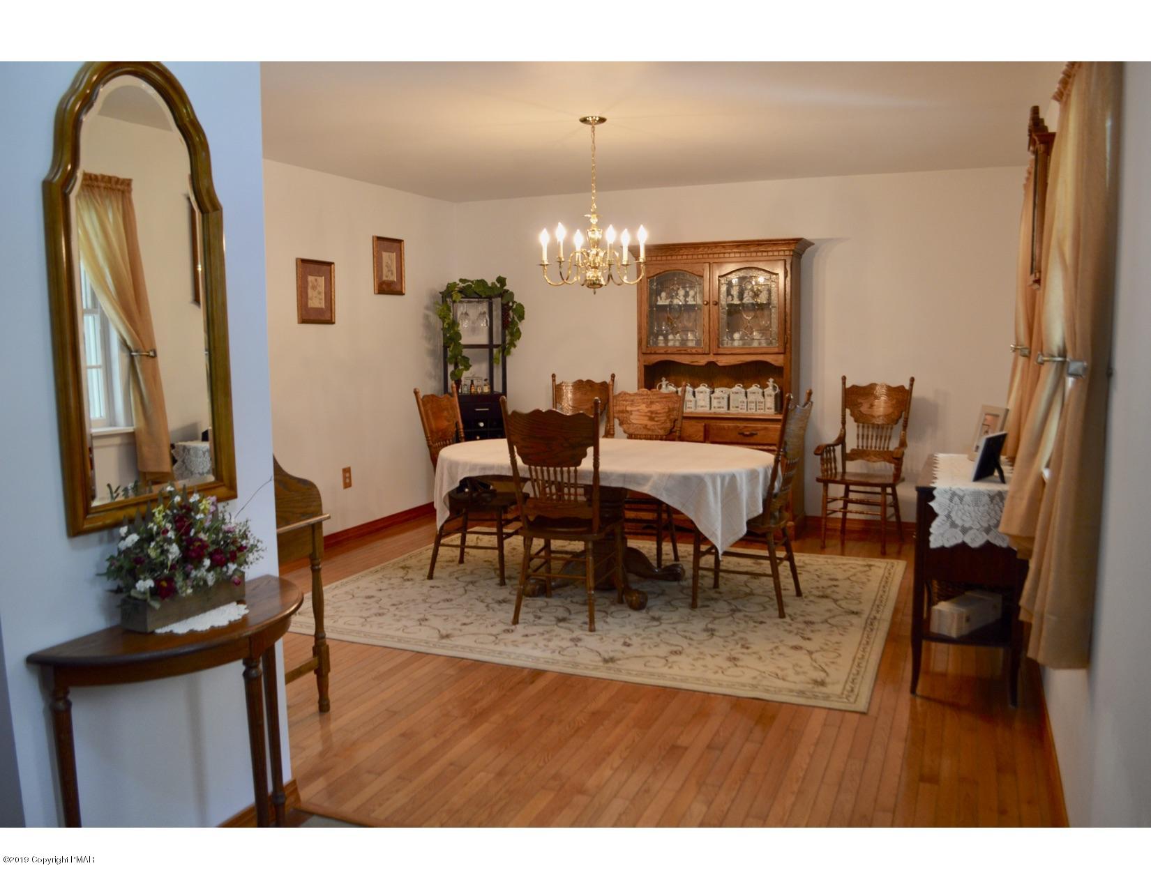 134 Livingston Road Stroudsburg, PA 18360 - Photo 8 of 25 Brannon5
