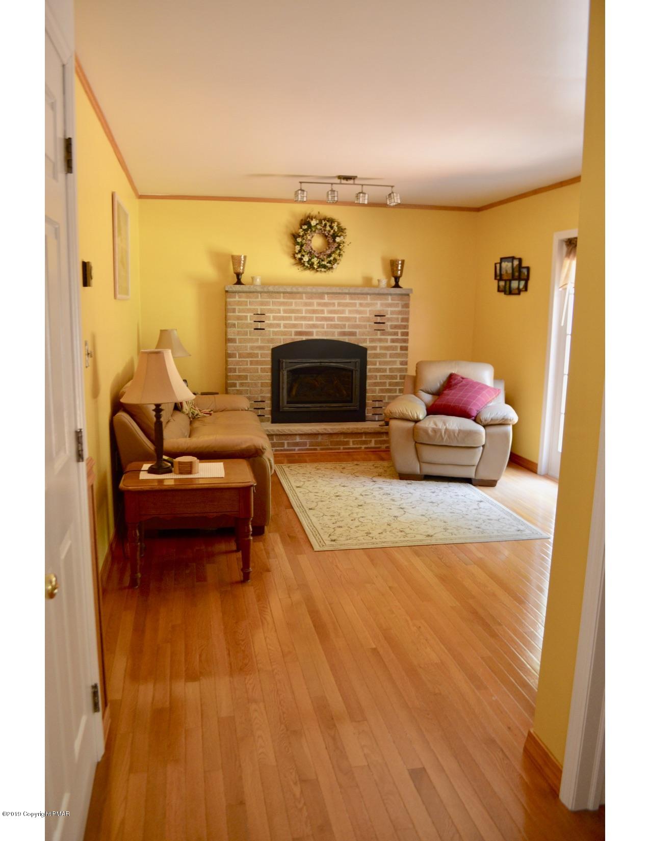 134 Livingston Road Stroudsburg, PA 18360 - Photo 9 of 25 Brannon1