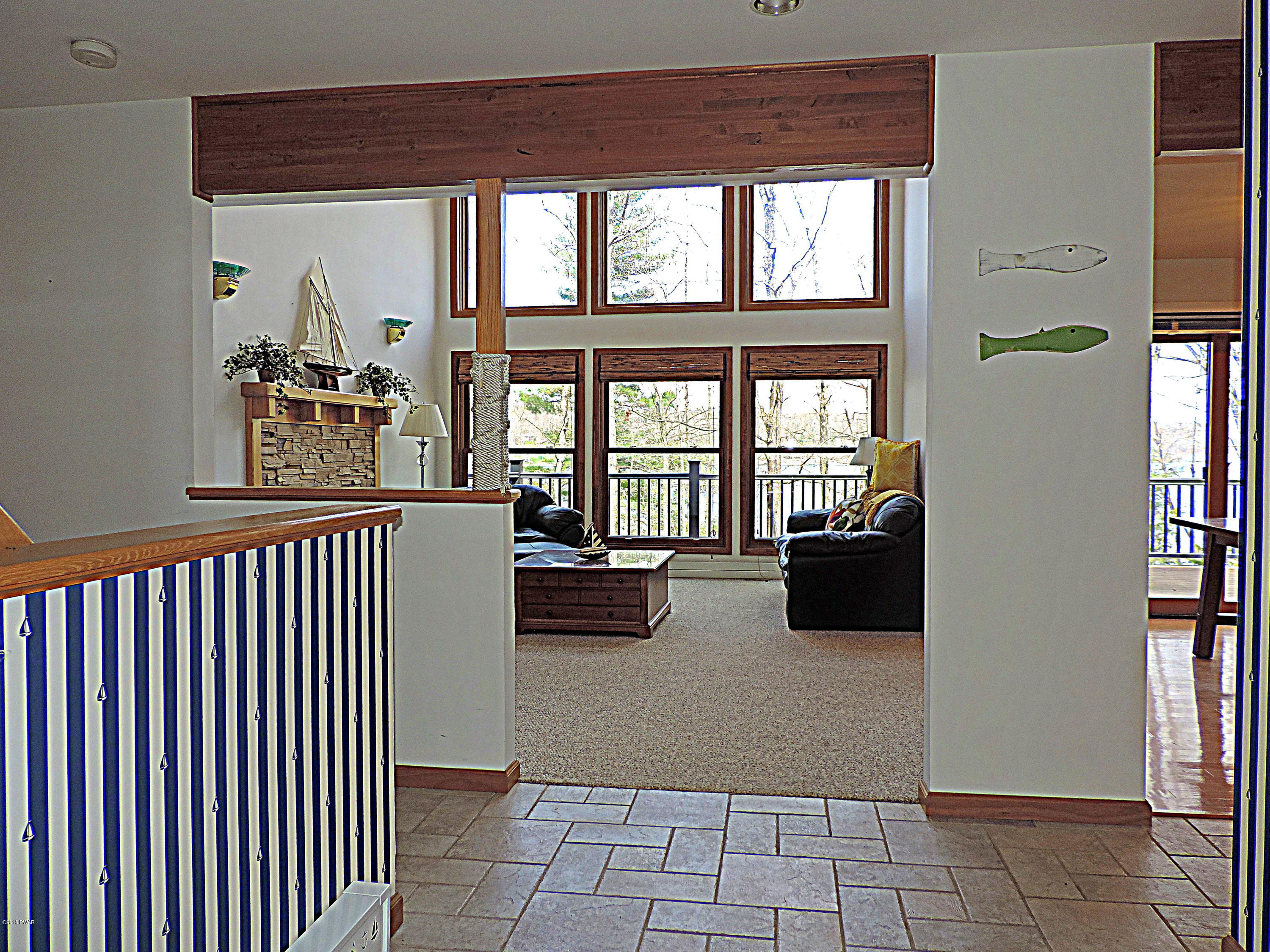 92 Ledge Road Lakeville, PA 18438 - Photo 29 of 59 Foyer