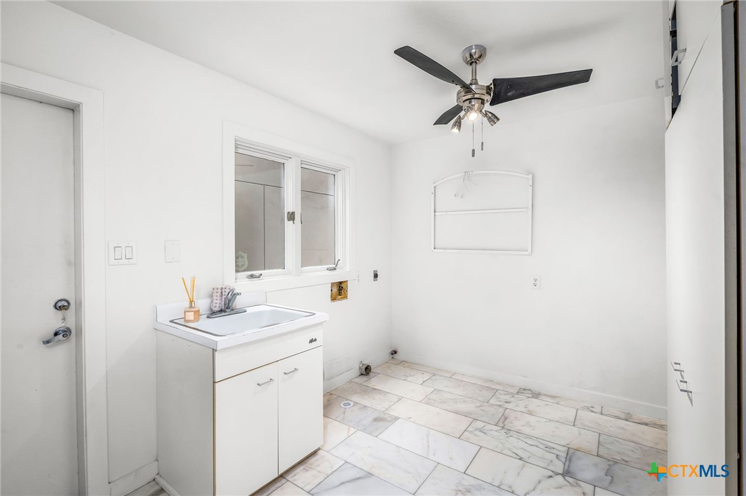 21660 Forest Waters Circle Garden Ridge, TX 78266 - Photo 23 of 34 Utility Laundry Room
