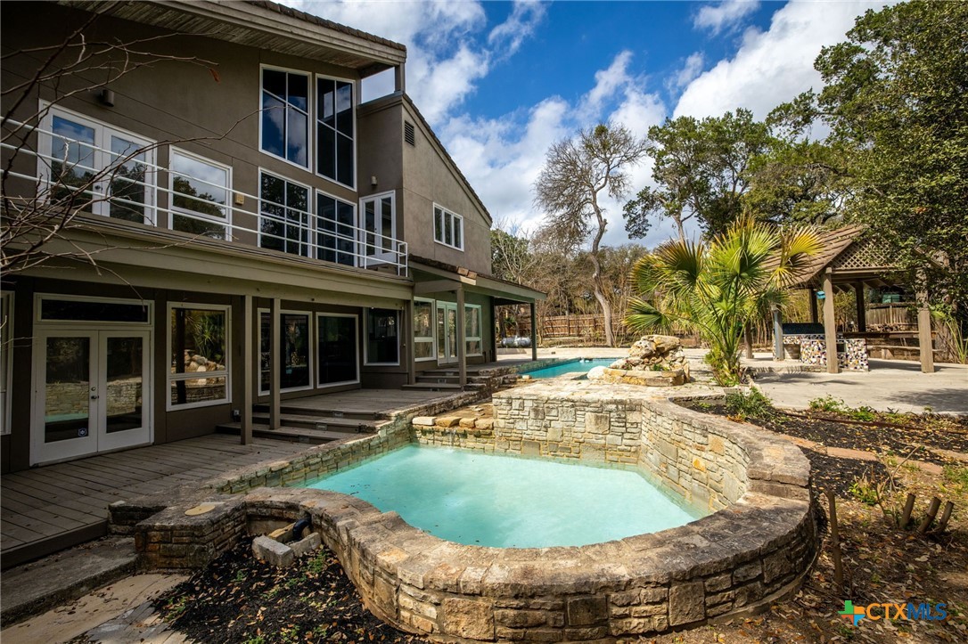 21660 Forest Waters Circle Garden Ridge, TX 78266 - Photo 3 of 34