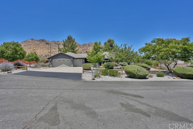 20058 Rancherias Lane Apple Valley, CA 92307 - Photo 7 of 83