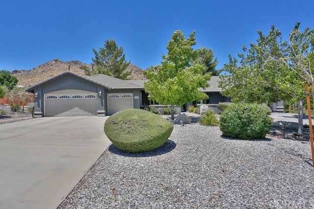 20058 Rancherias Lane Apple Valley, CA 92307 - Photo 9 of 83