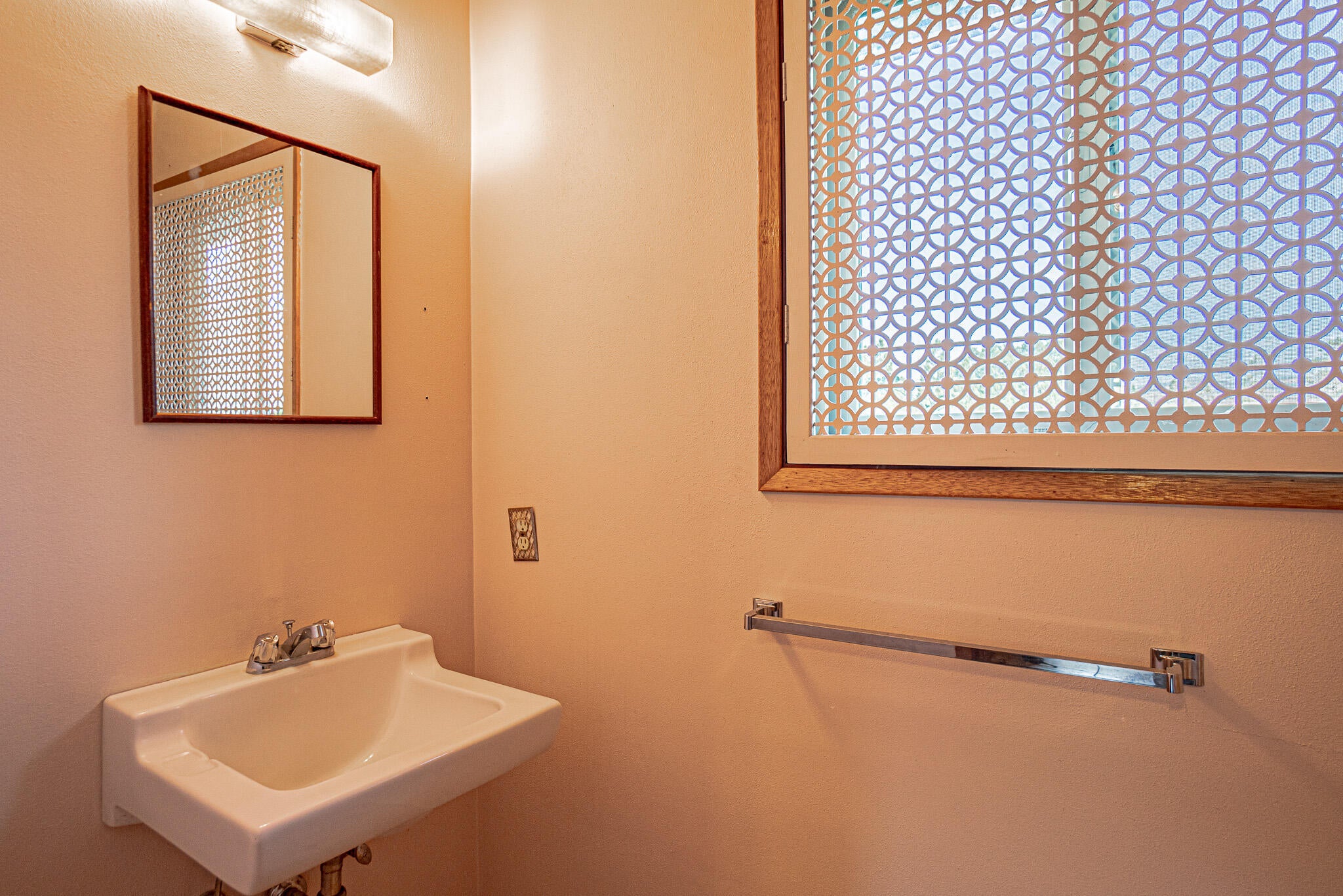 7818 Wagner Creek Road Talent, OR 97540 - Photo 21 of 30 DSC03078-HDR