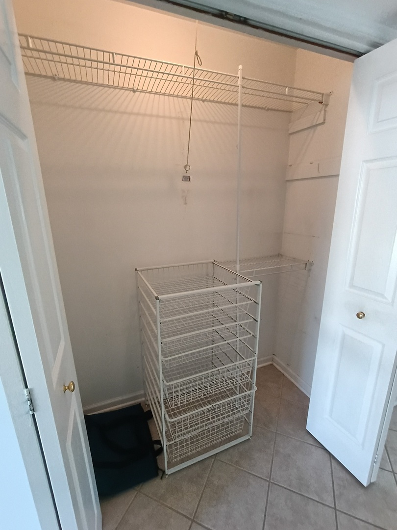 1367 South Elizabeth Street Lombard, IL 60148 - Photo 7 of 21 a bathroom with a shower