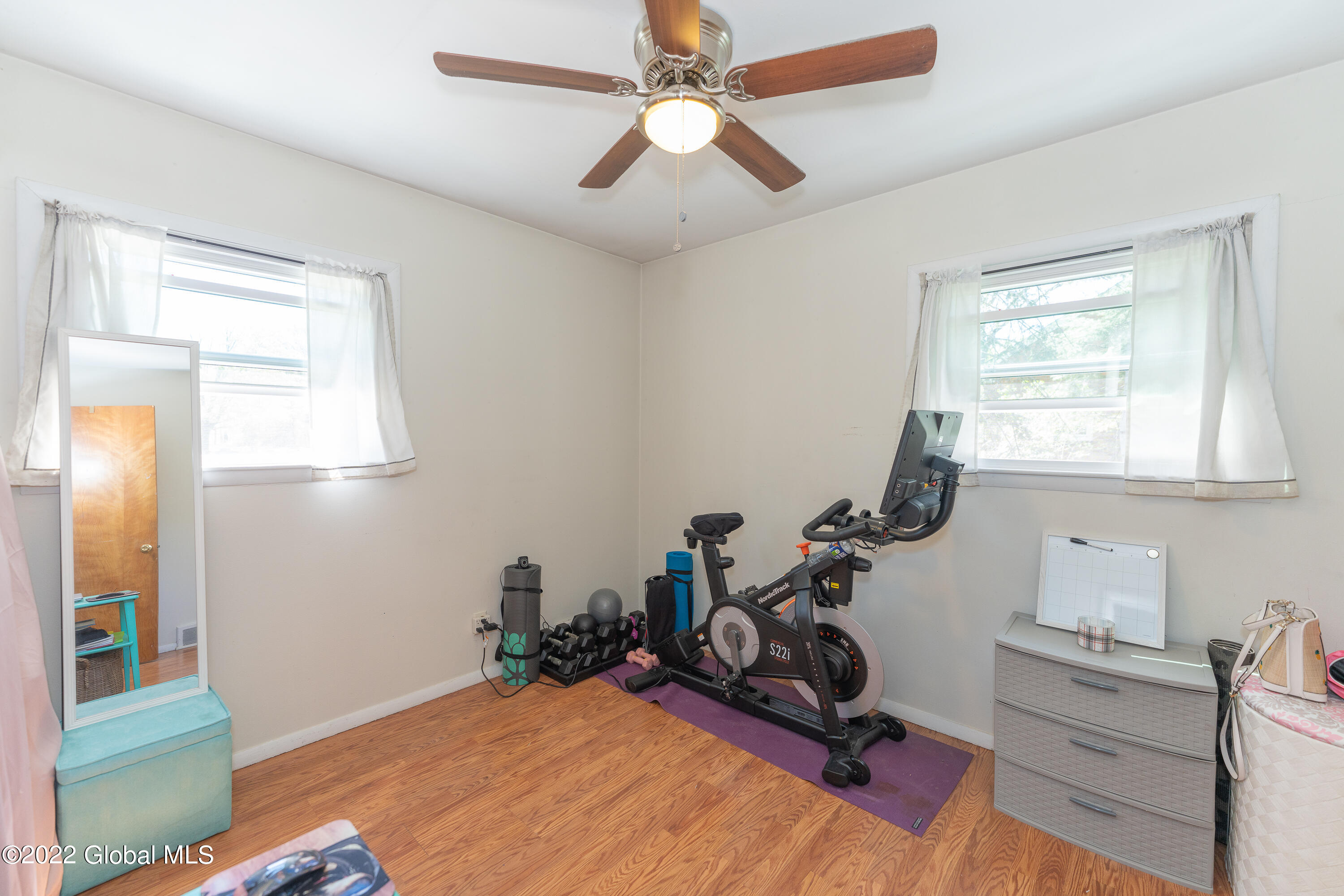 976 Riverview Road Schenectady, NY 12309 - Photo 16 of 36 3Master 1