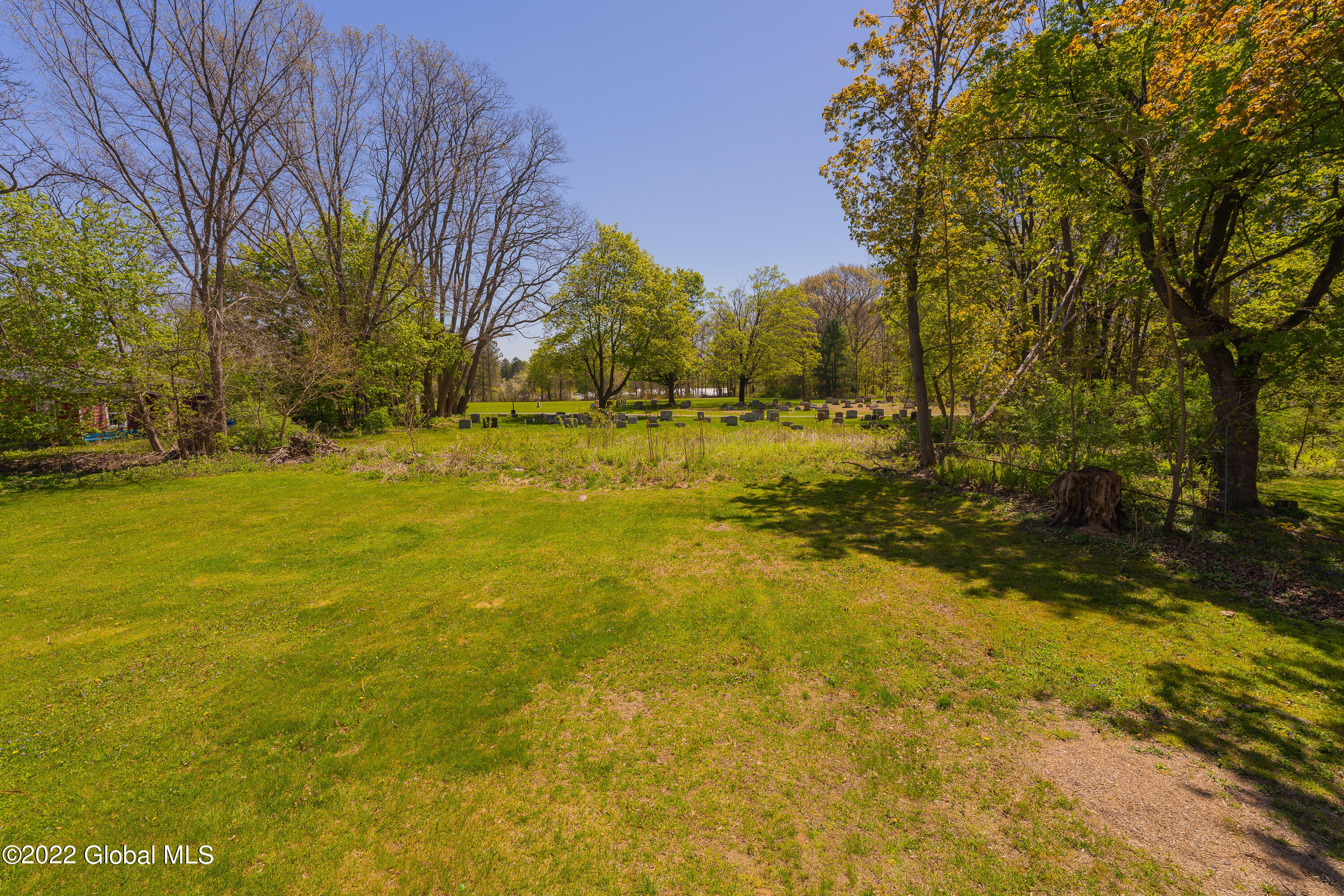 976 Riverview Road Schenectady, NY 12309 - Photo 32 of 36 7Yard 3