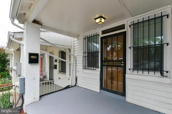 a view of a entryway door of the house