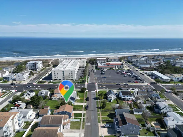 $2,000 | 251 7th Street South, Unit 1, Brigantine, NJ 08203