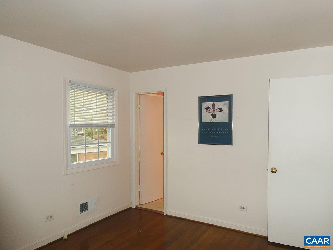 1600 Trailridge Road Charlottesville, VA 22903 - Photo 12 of 27 Connects to hall bath