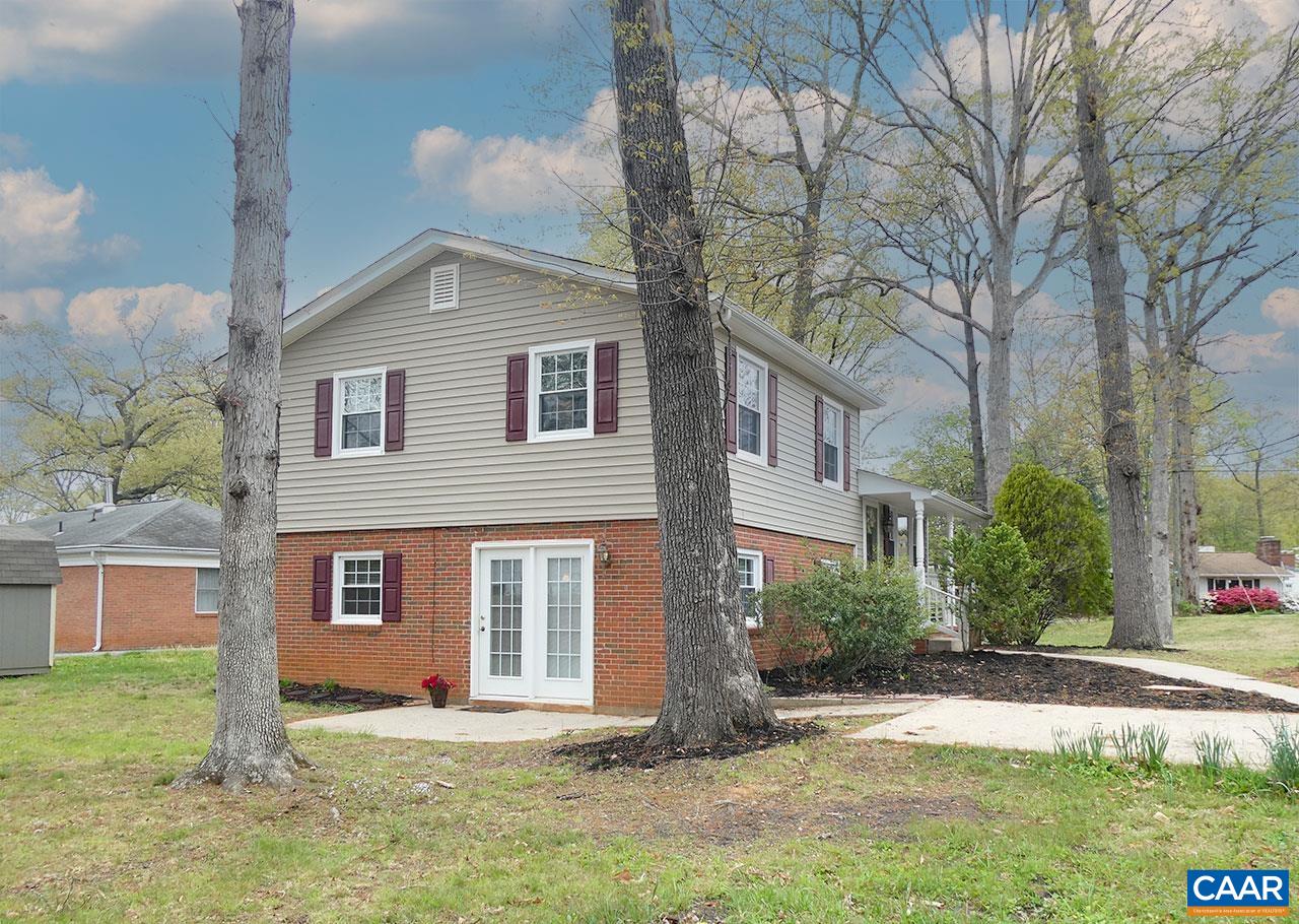 1600 Trailridge Road Charlottesville, VA 22903 - Photo 26 of 27 Door to back yard