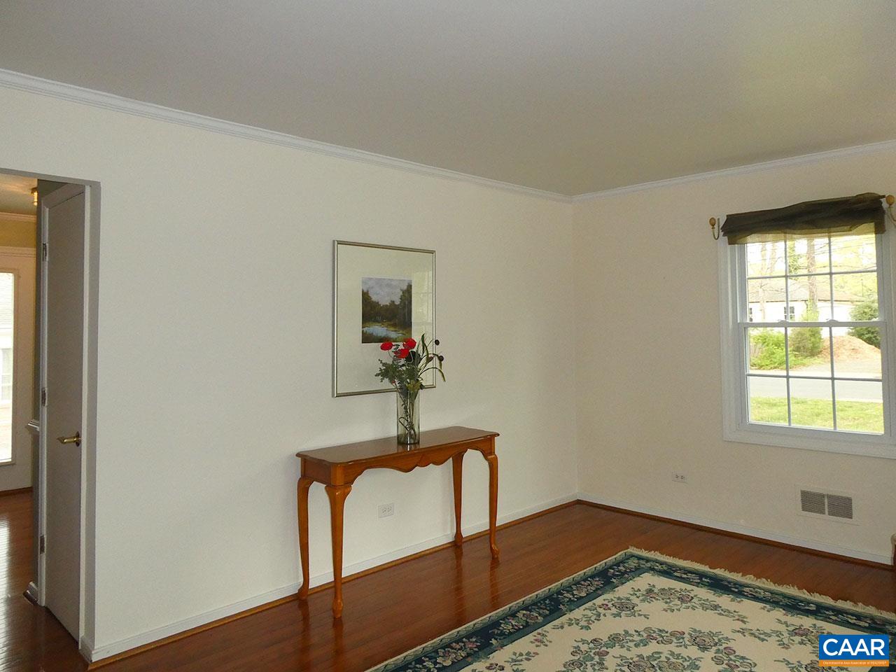 1600 Trailridge Road Charlottesville, VA 22903 - Photo 3 of 27 Spacious living room