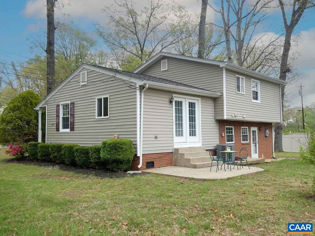 1600 Trailridge Road Charlottesville, VA 22903 - Photo 8 of 27 Patio off the kitchen