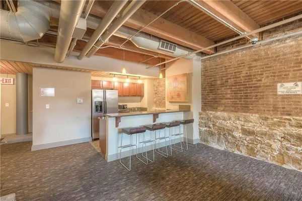 $164,900 | 700 Broadway Boulevard, Unit 401, Kansas City, MO 64105