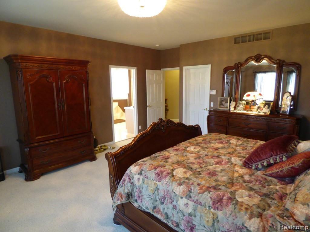 1287 West Leonard Road Leonard, MI 48367 - Photo 25 of 63 P1090748.jpg