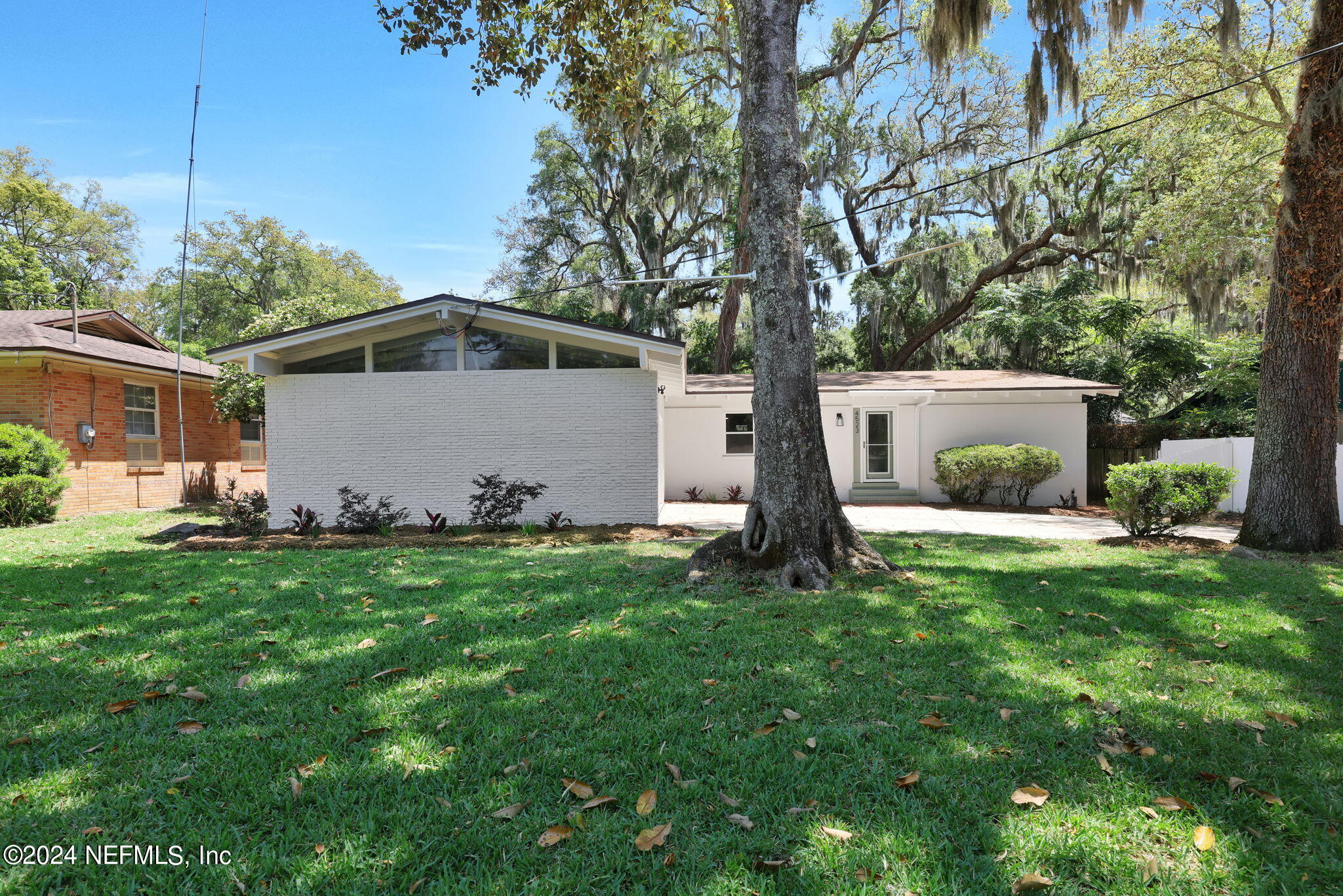 1-web-or-mls-4523 Hartman_001