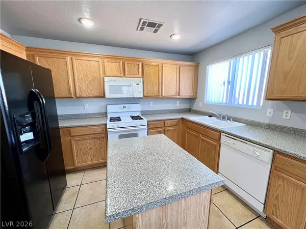 $2,395 | 8005 Twain Harte Street, Las Vegas, NV 89139