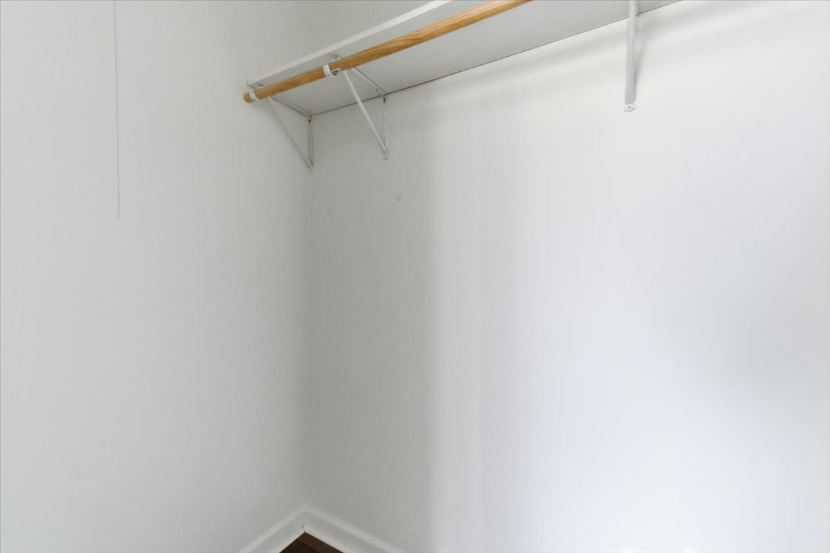 1526 Ridgeway Street Round Lake Beach, IL 60073 - Photo 12 of 35