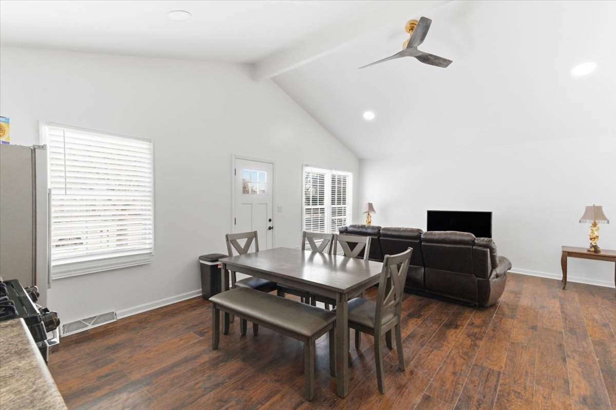 1526 Ridgeway Street Round Lake Beach, IL 60073 - Photo 6 of 35