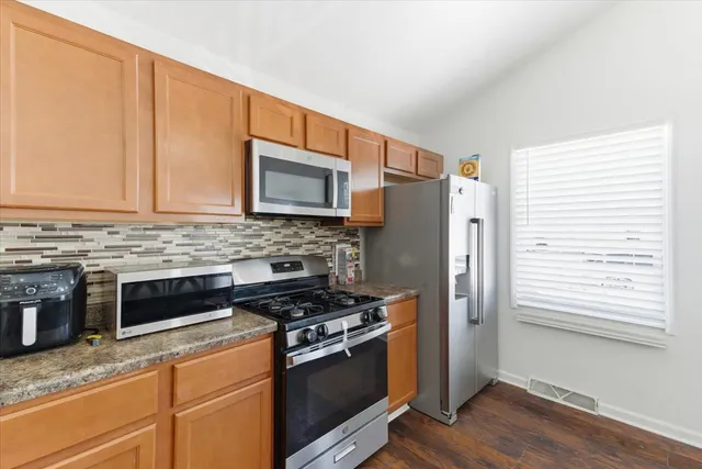 $295,000 | 1526 Ridgeway Street, Round Lake Beach, IL 60073