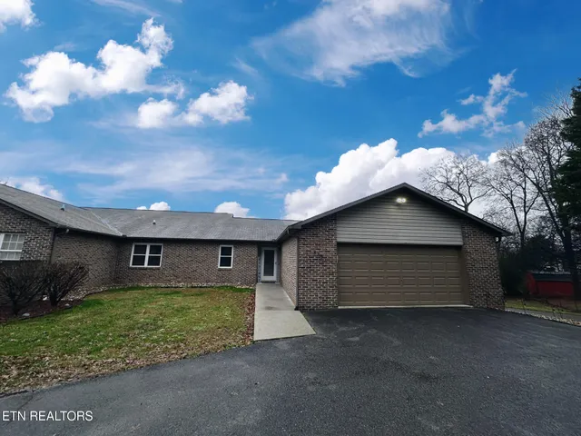 $389,000 | 330 Villa Drive, Seymour, TN 37865