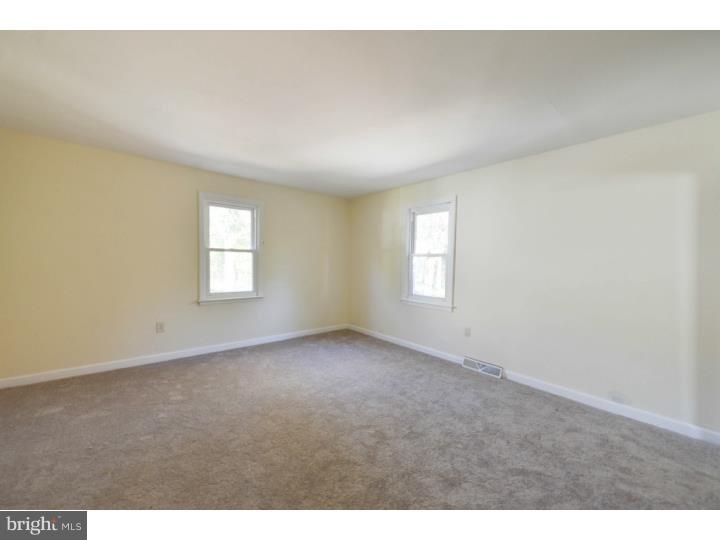 615 South Woodbury Road Pitman, NJ 08071 - Photo 13 of 20