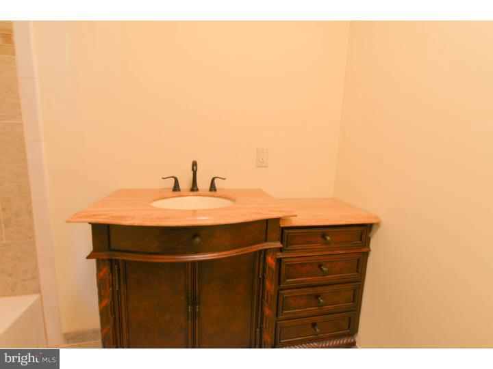 615 South Woodbury Road Pitman, NJ 08071 - Photo 10 of 20