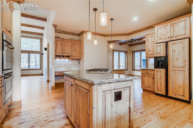 16070 Forest Light Road Colorado Springs, CO 80908 - Photo 16 of 50 Gallery Image 16
