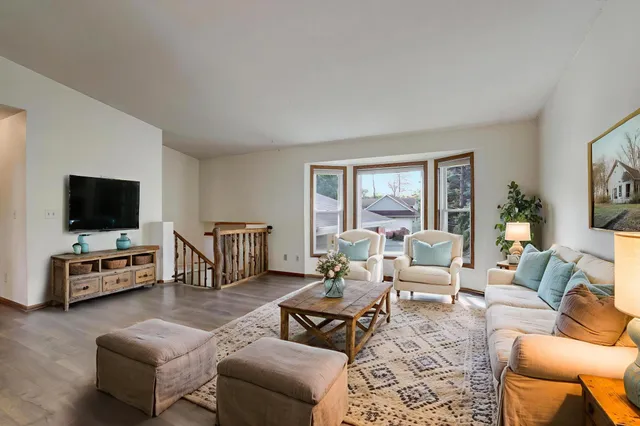 $344,900 | 4368 West 141st Street, Savage, MN 55378