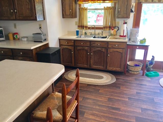 540 Back Valley Road Speedwell, TN 37870 - Photo 16 of 33 LOTS OF CABINETS